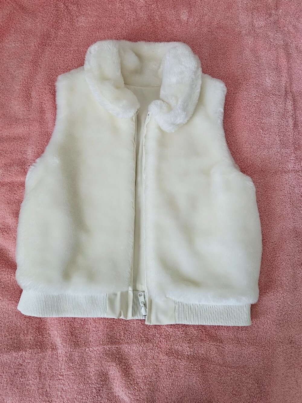 Reversible Ivory Faux Fur Zip Vest NWT Girls L 10/12